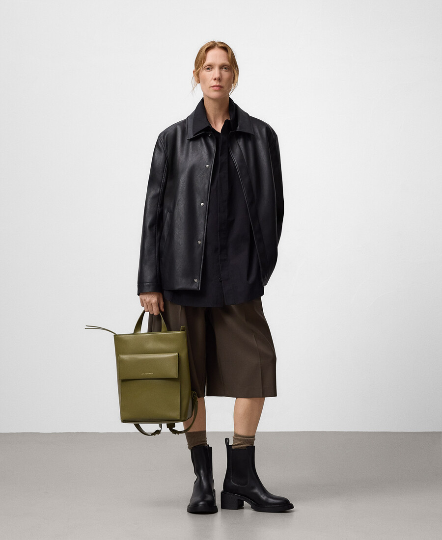 zaino donna con patta in pelle e non in pelle