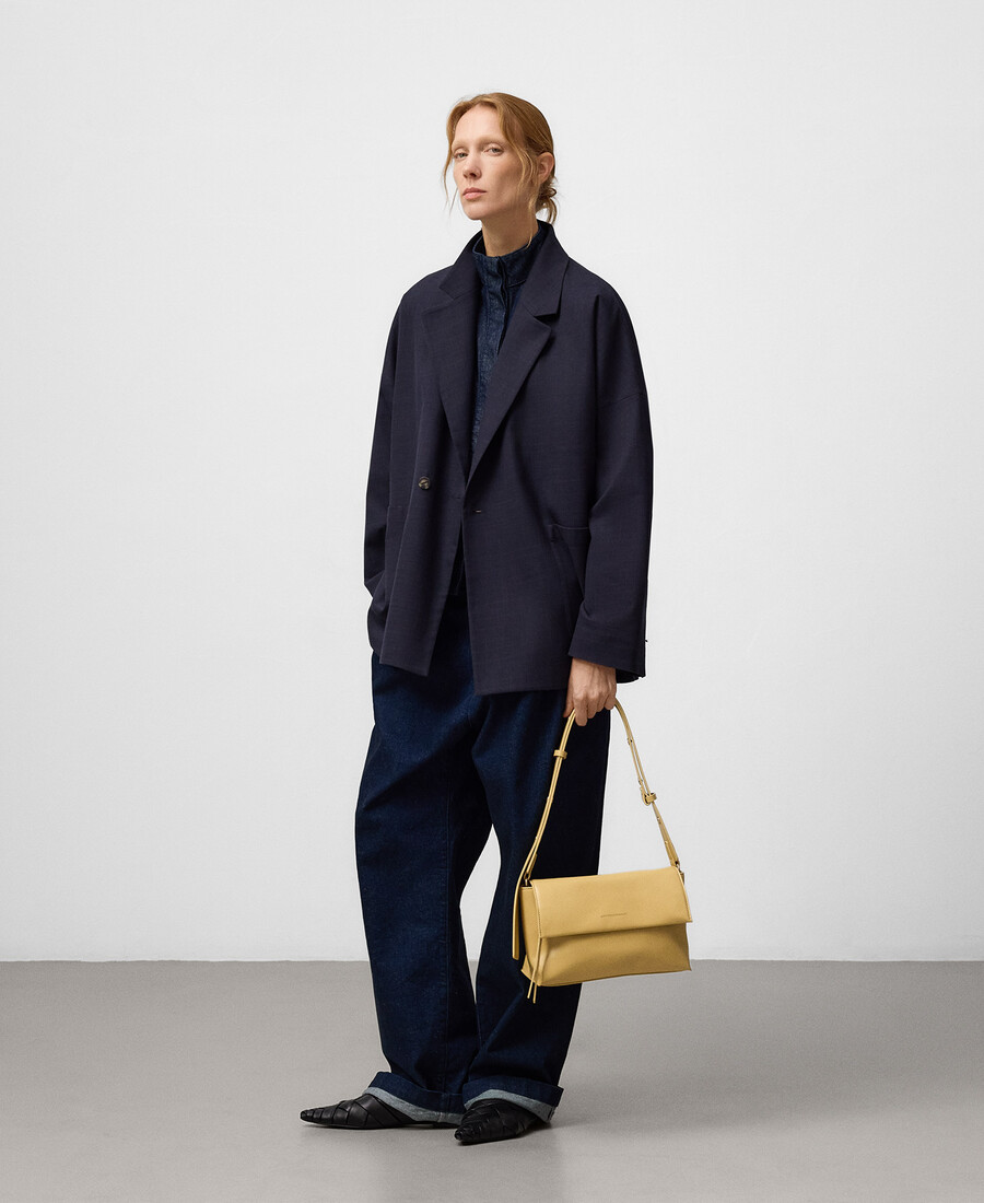 borsa a tracolla in pelle e non in pelle da donna