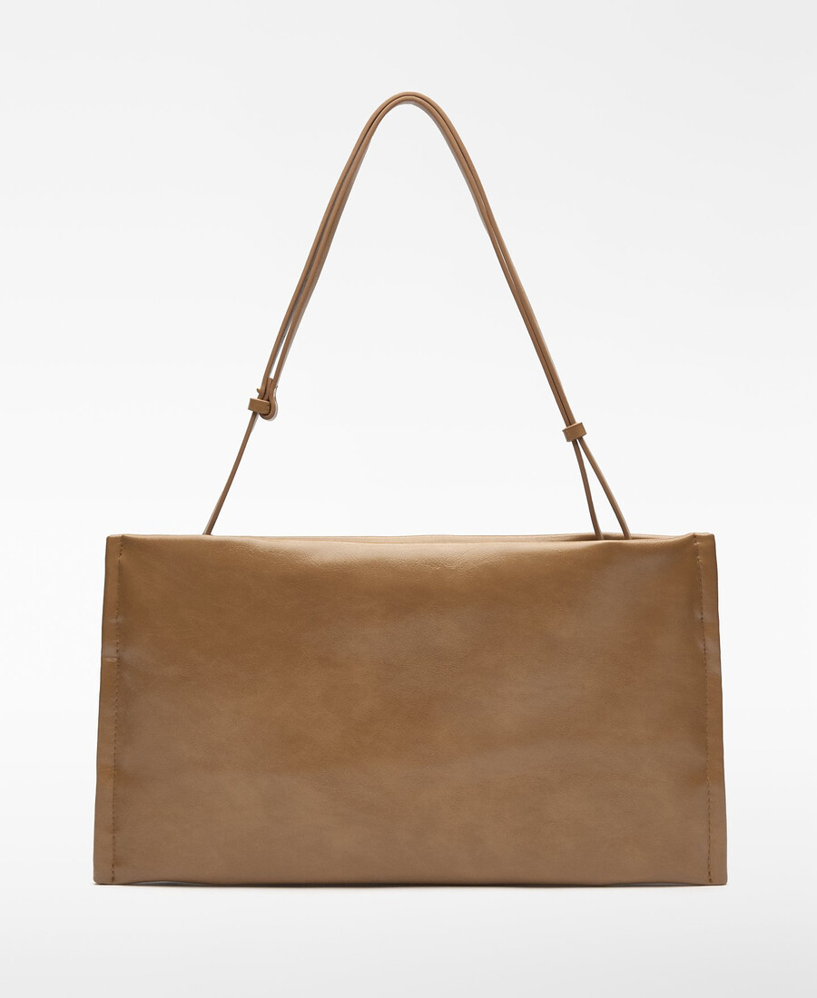 pochette imbottita in pelle e non in pelle da donna