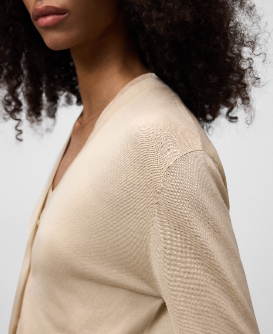 cardigan in maglia semitrasparente da donna