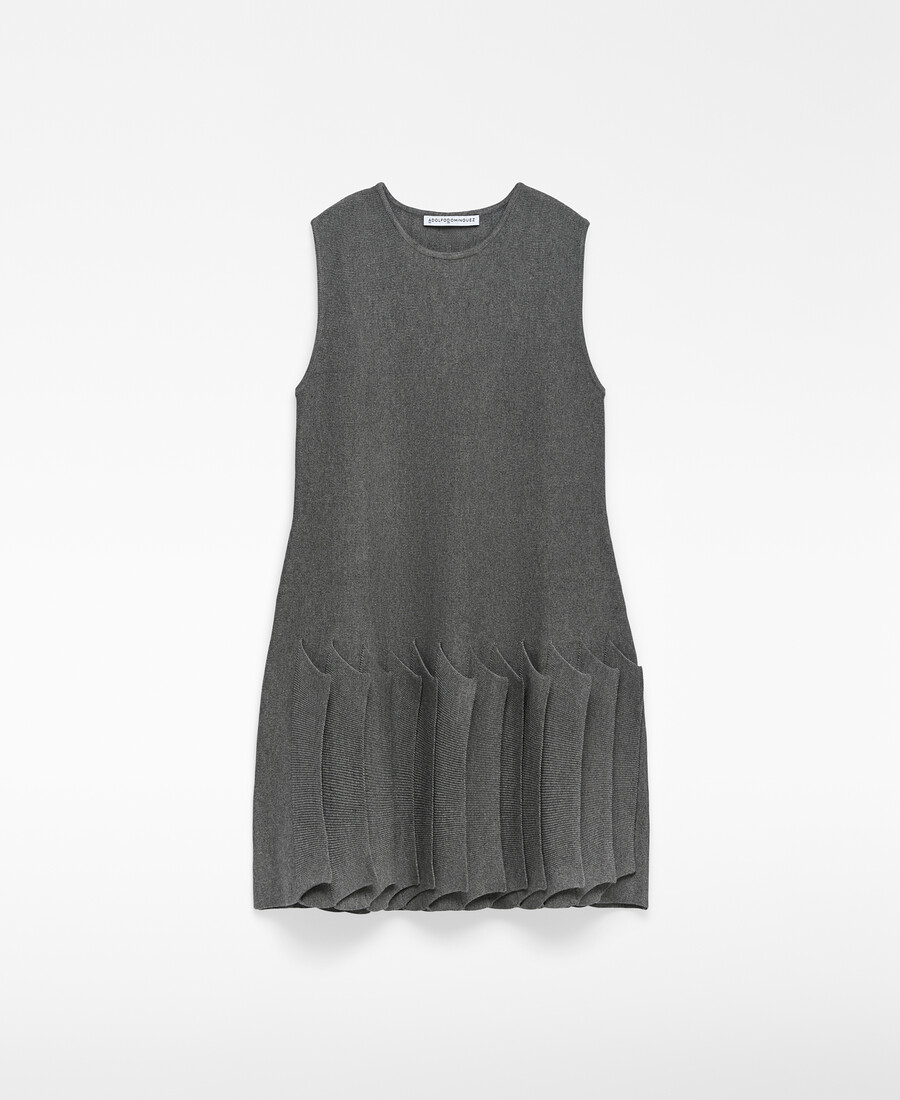 abito in maglia con orlo plissettato da donna