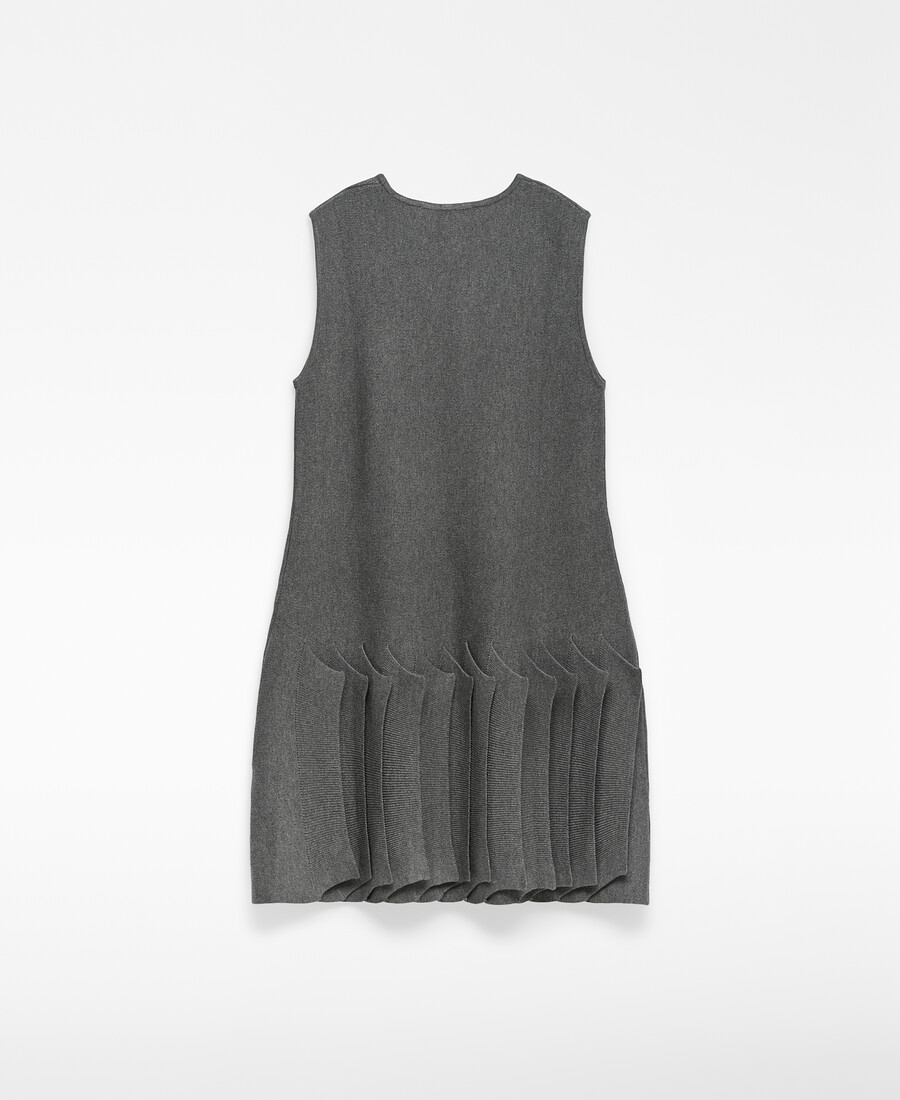 abito in maglia con orlo plissettato da donna