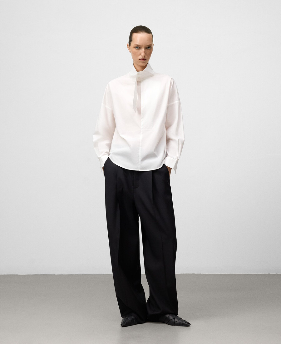camicia da donna con colletto a fascia in cotone biologico