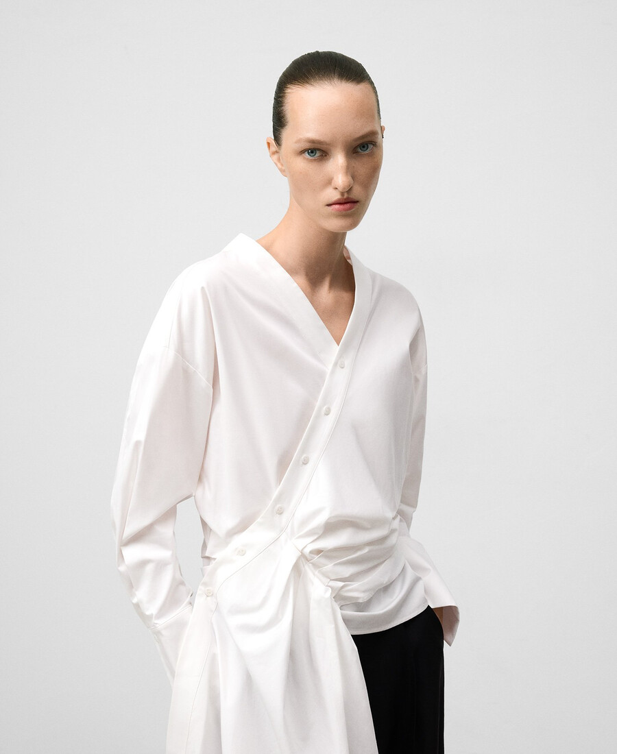 camicia avvolgente con godet laterale da donna