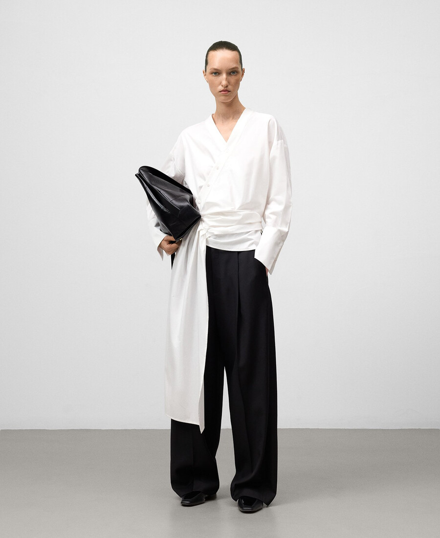 camicia avvolgente con godet laterale da donna