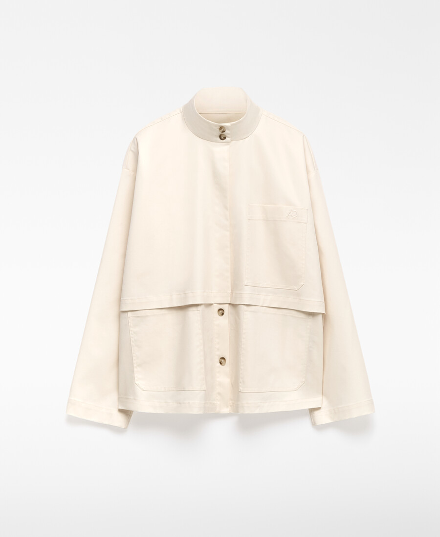 camicia con collo a imbuto e carré anteriore da donna