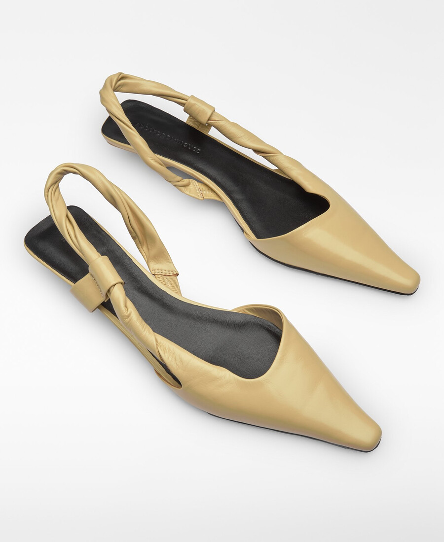 scarpa slingback in pelle con tacco basso da donna