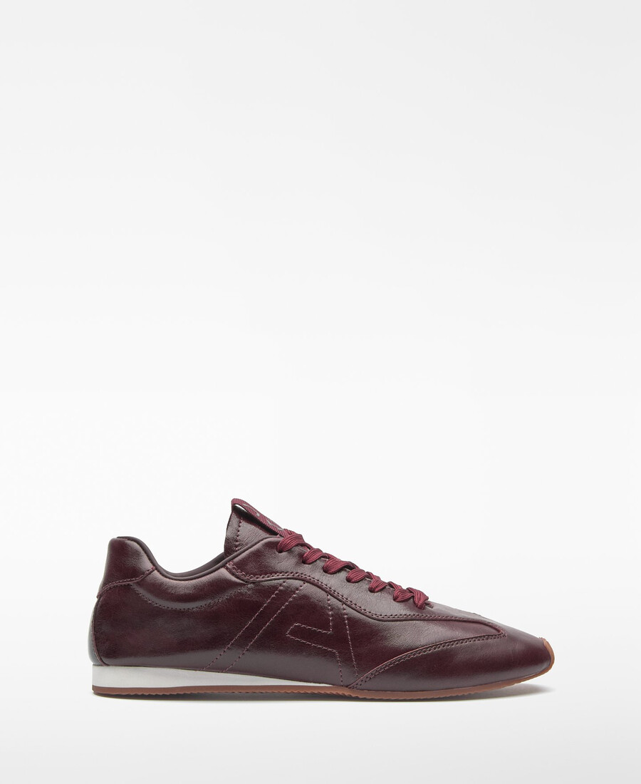 sneaker in pelle con logo cucito da donna