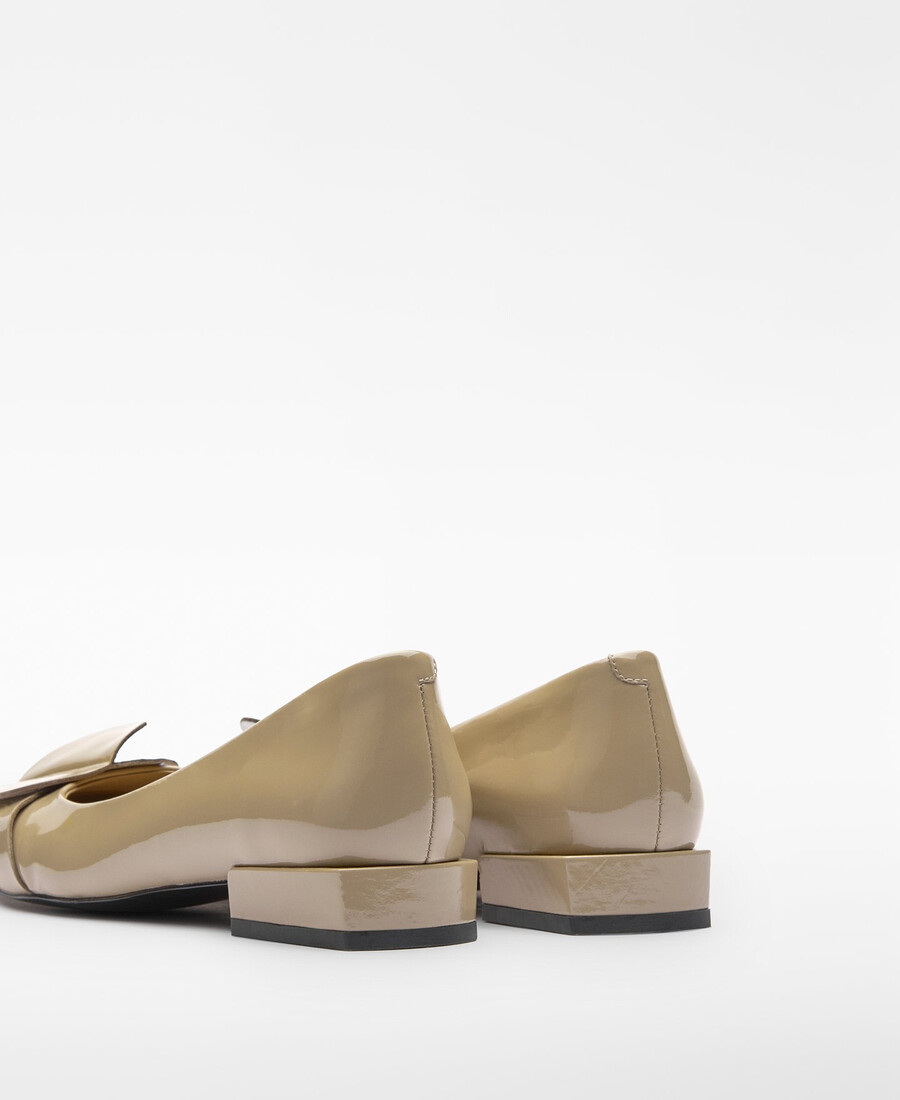 ballerina con tacco in vernice da donna