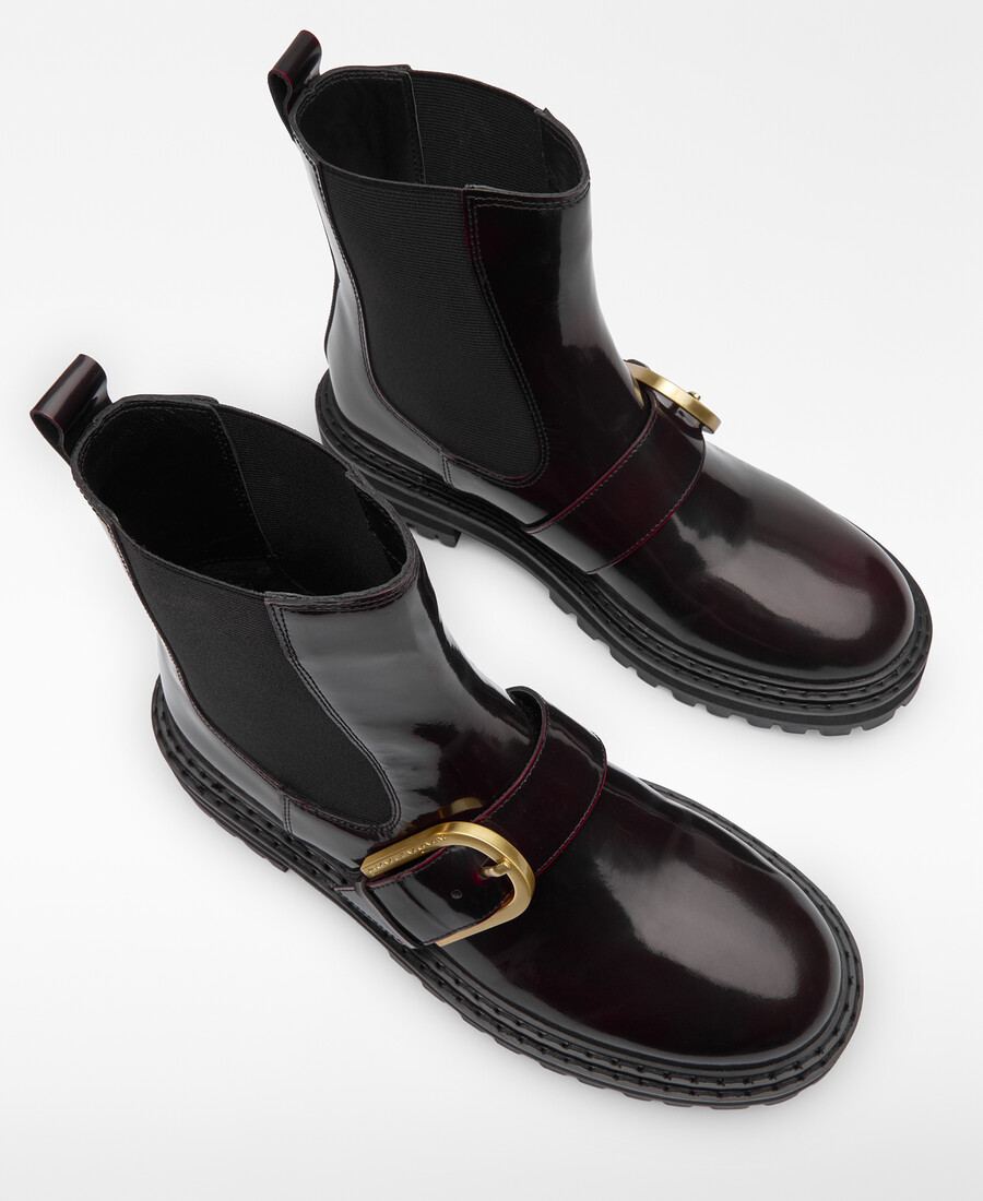 stivaletto in vernice con fibbia donna