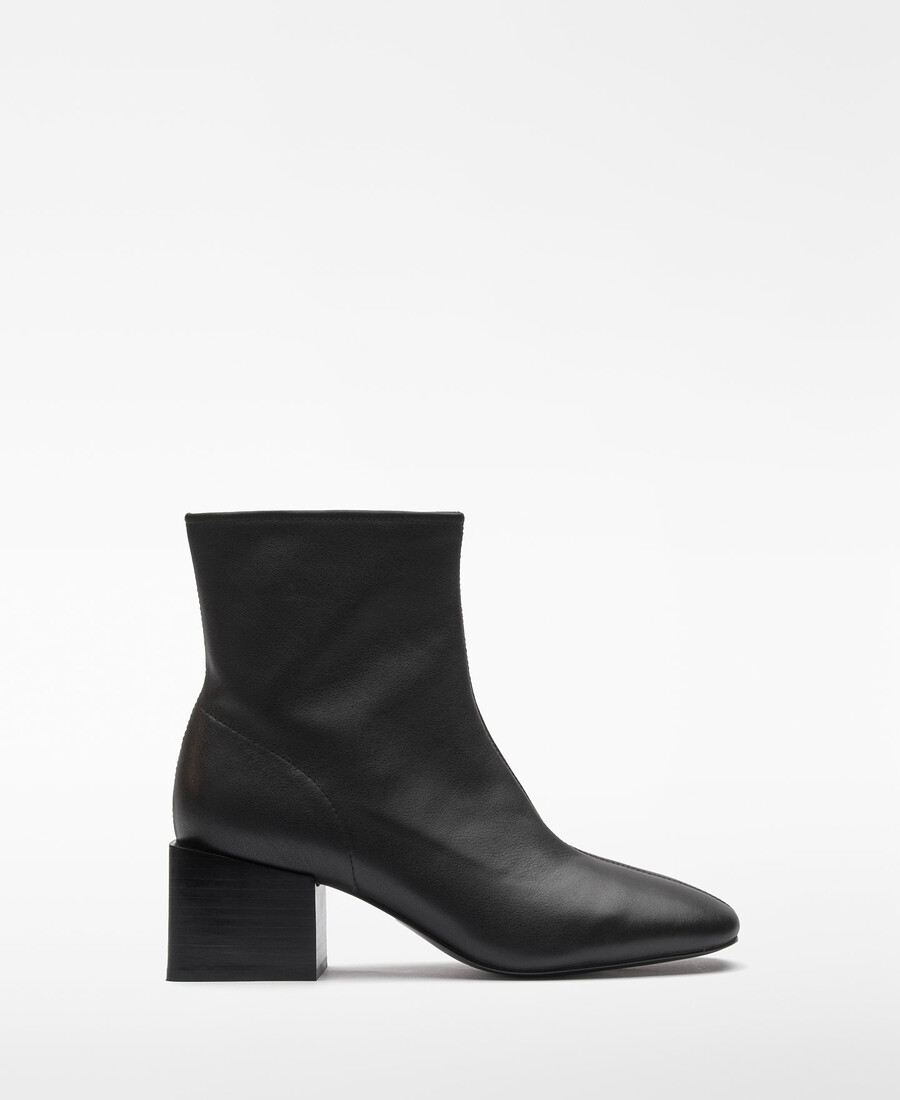 stivaletto in pelle con punta tonda da donna