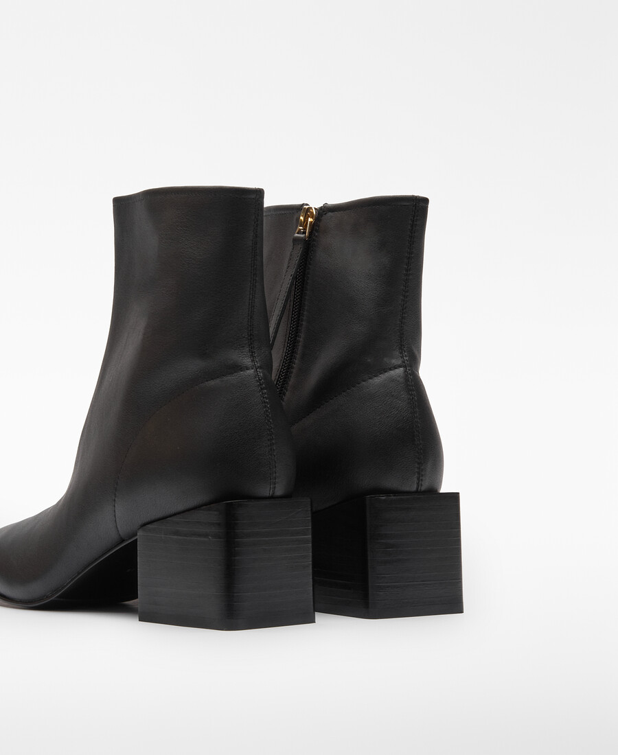 stivaletto in pelle con punta tonda da donna