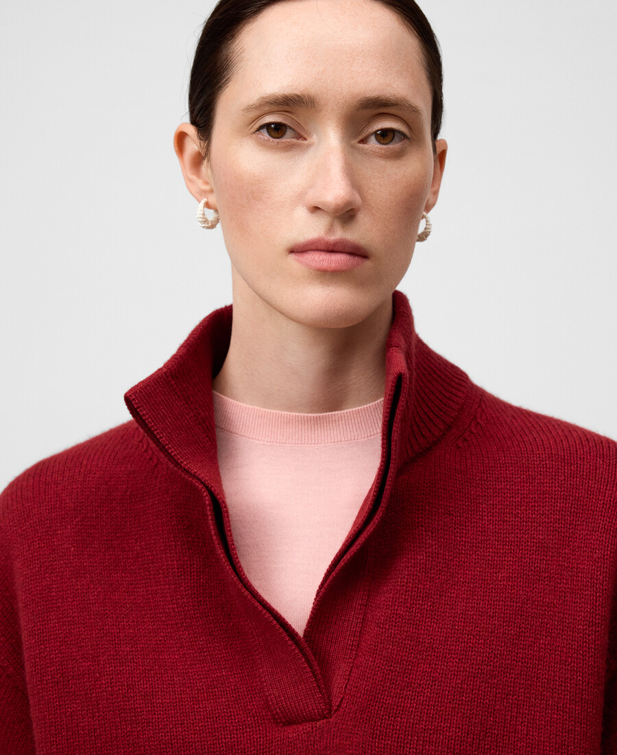 maglione da donna in lana merino con collo a imbuto