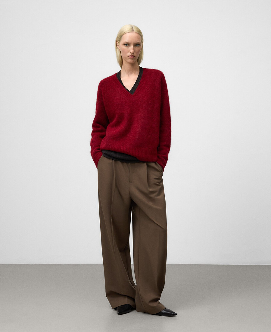 maglione lavorato a maglia con scollo a v da donna
