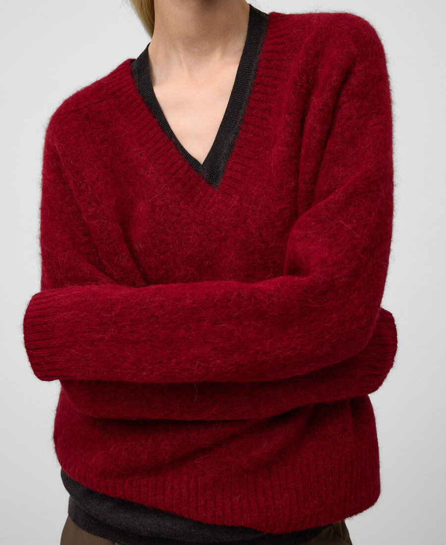 maglione lavorato a maglia con scollo a v da donna