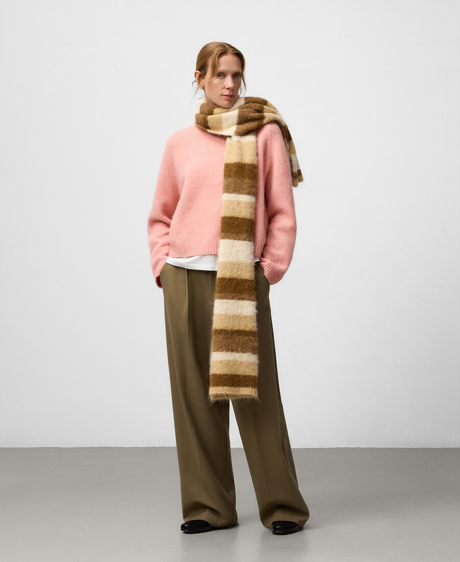 maglione corto da donna in maglia con collo rotondo
