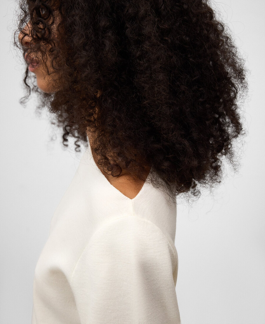 maglione donna in maglia con scollo asimmetrico
