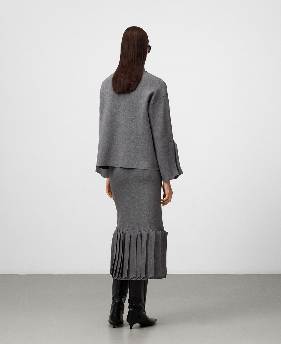 maglione da donna in maglia con maniche plissettate