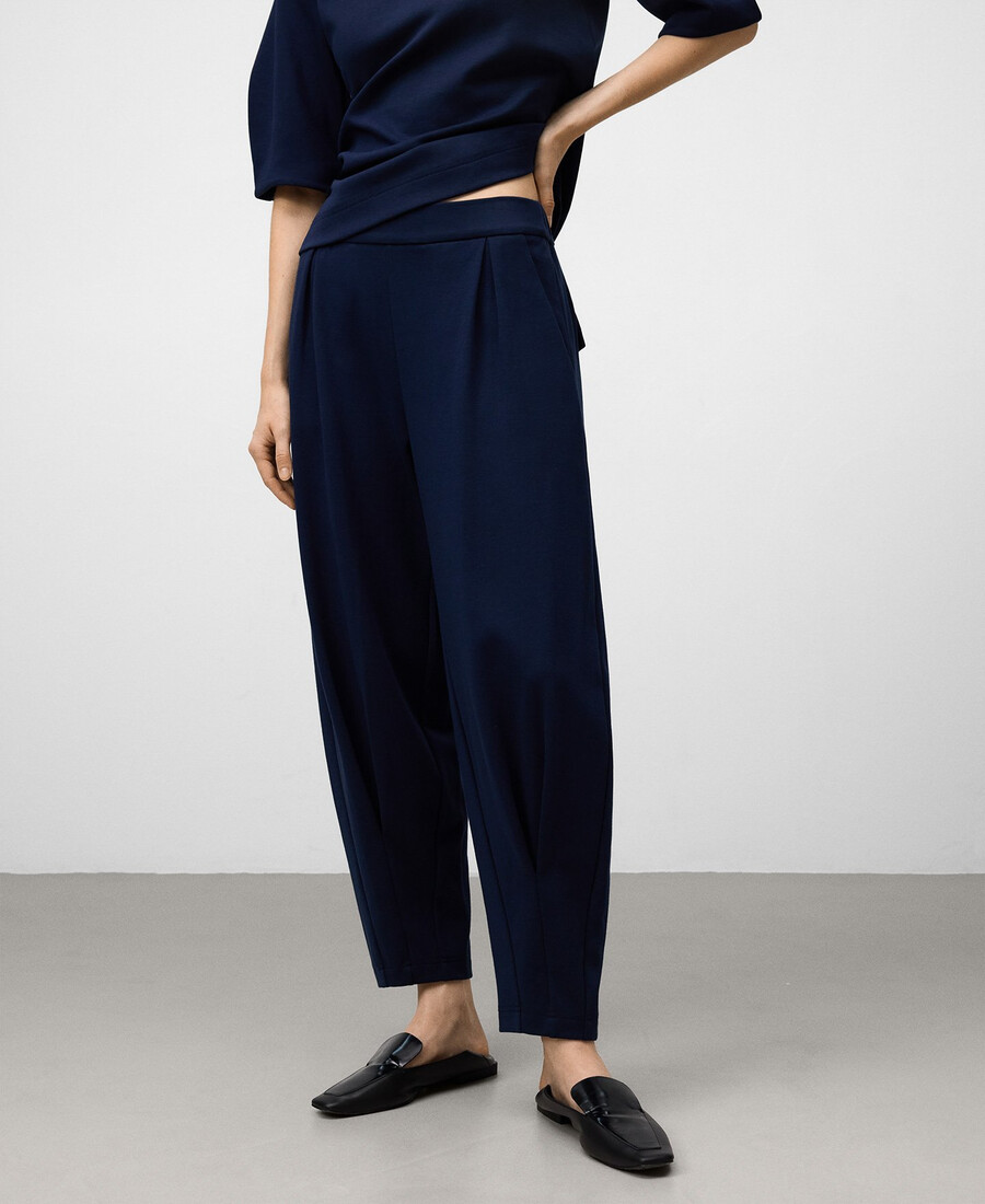 pantaloni jogger con gamba arrotondata da donna