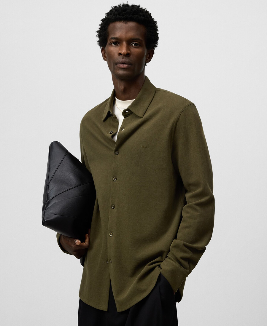 camicia da uomo in maglia piquet dalla vestibilità regolare.