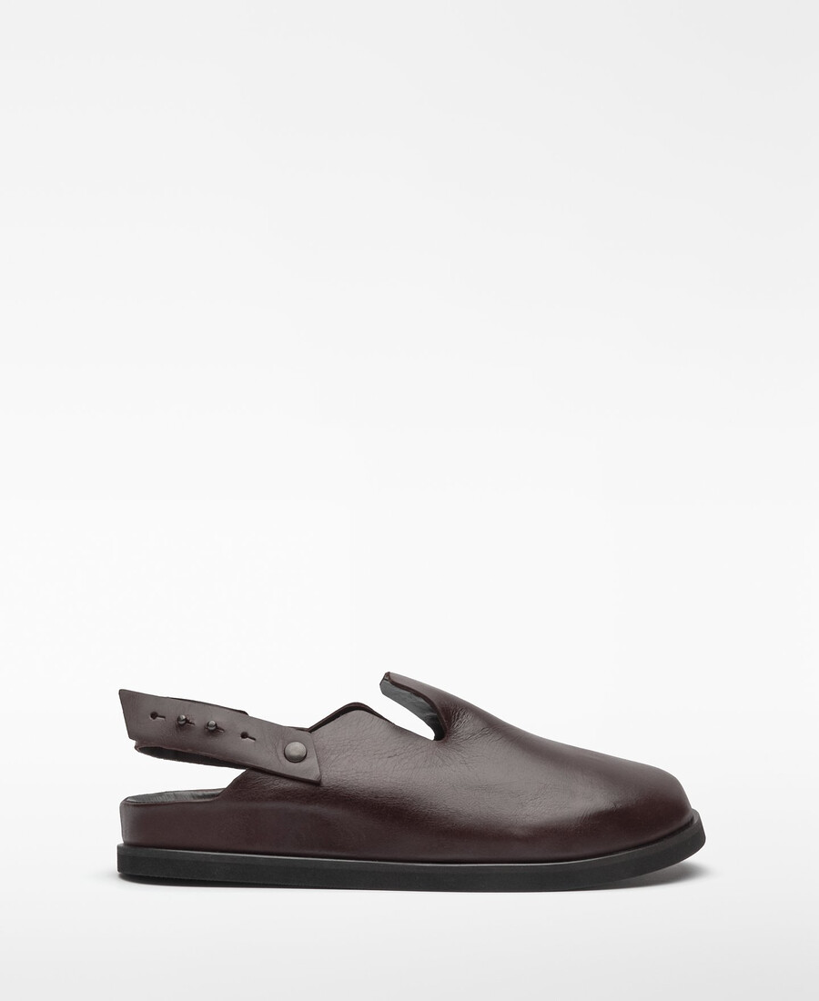 zoccolo in pelle marrone da uomo