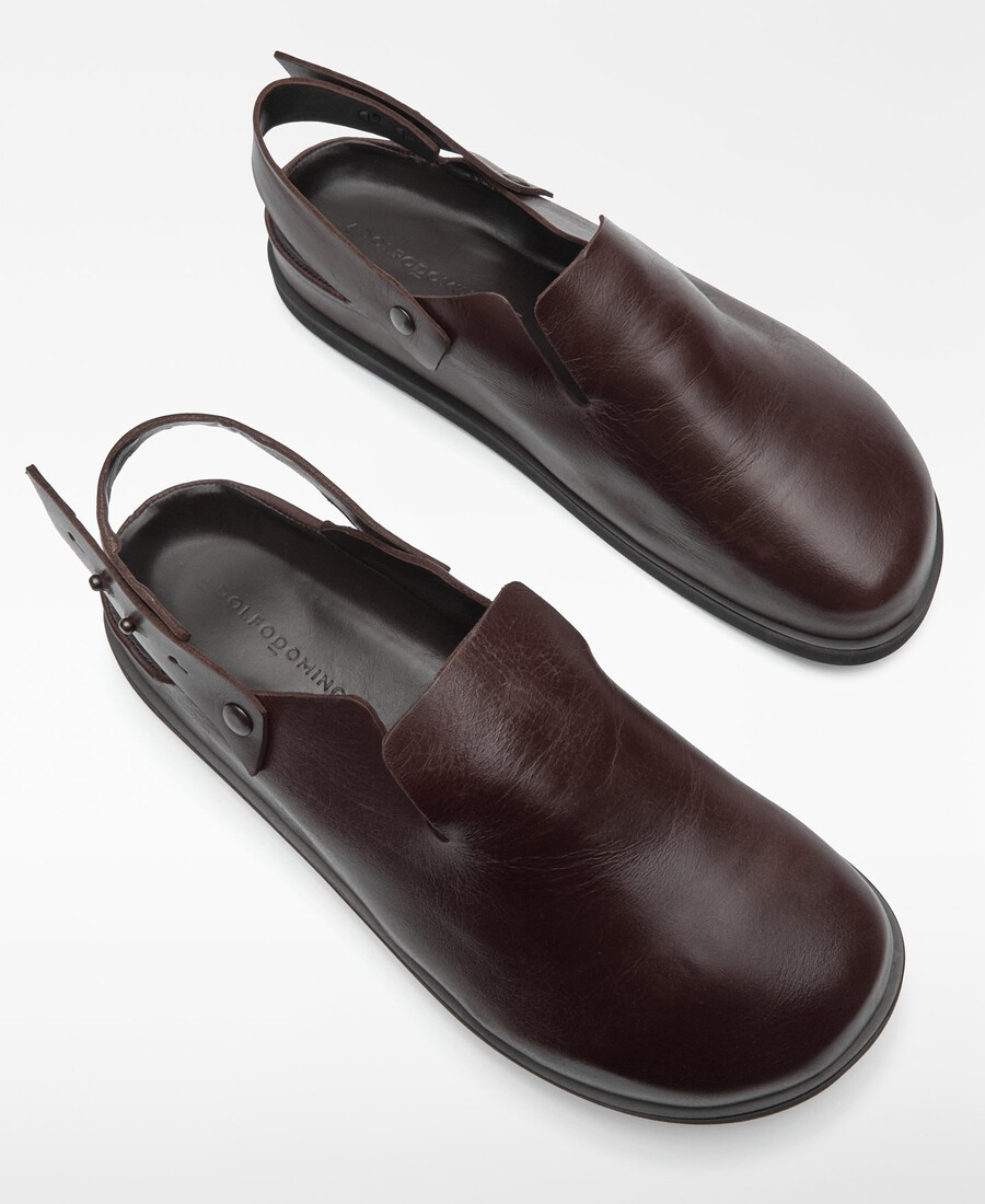 zoccolo in pelle marrone da uomo