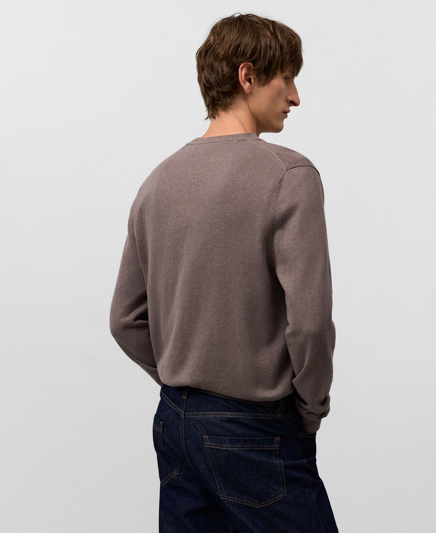 maglione uomo con scollo a v vestibilità regolare