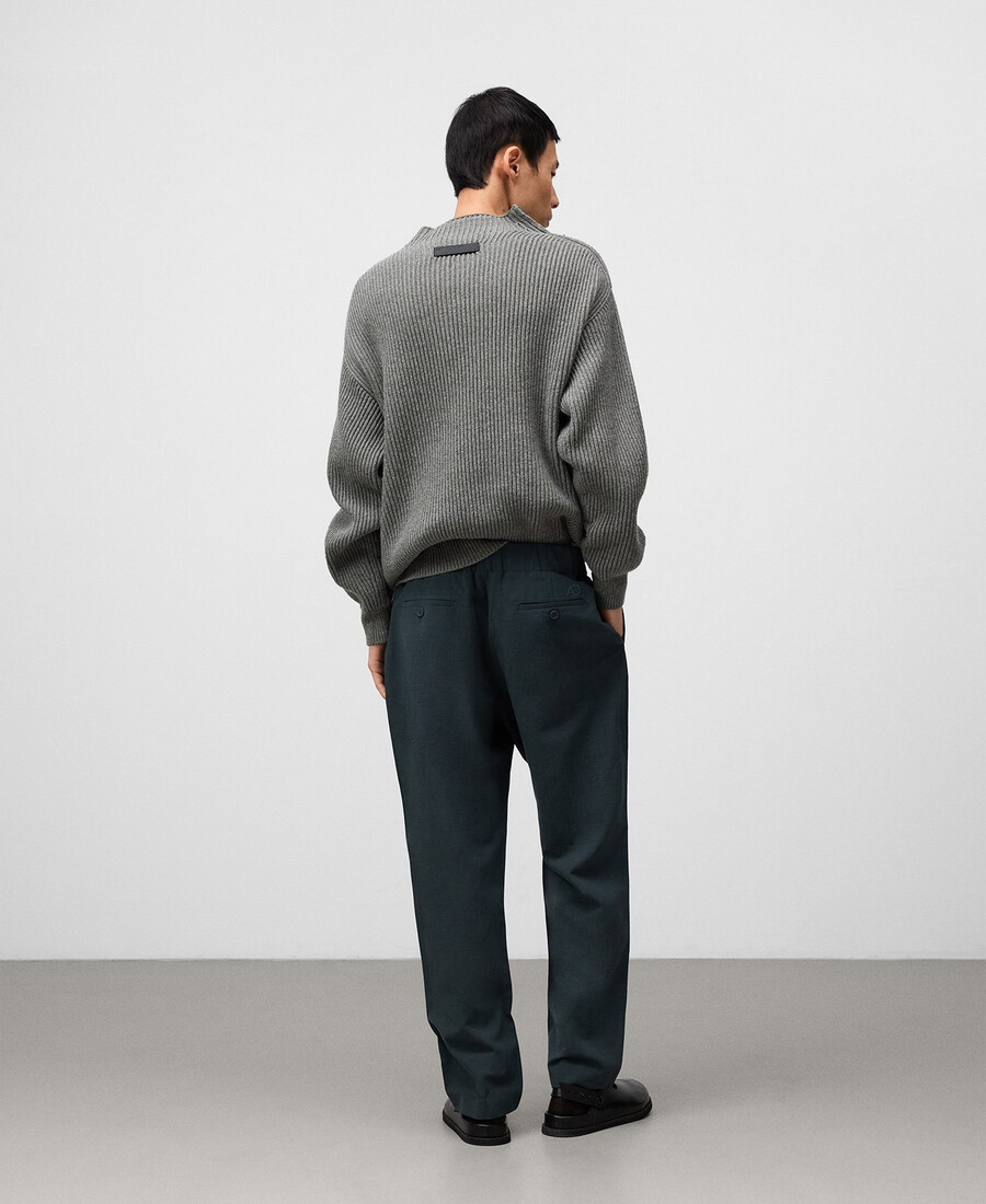pantaloni uomo con pieghe dalla vestibilità rilassata